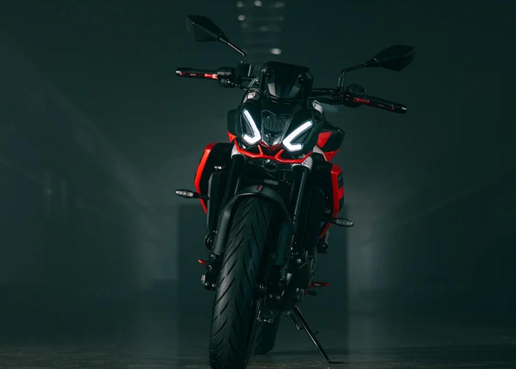 Aprilia Tuono 457